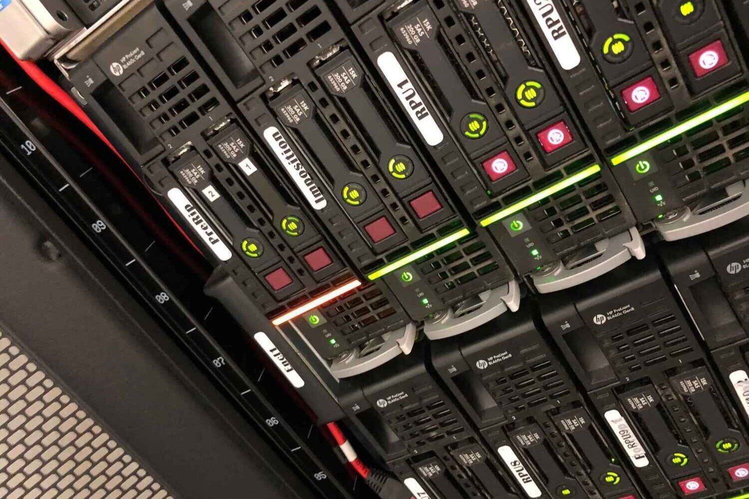 Sectors - why work with us - HP server