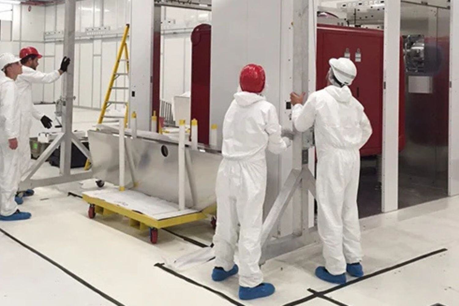 services-semiconductor-cleanroom-equipment-work-with-us